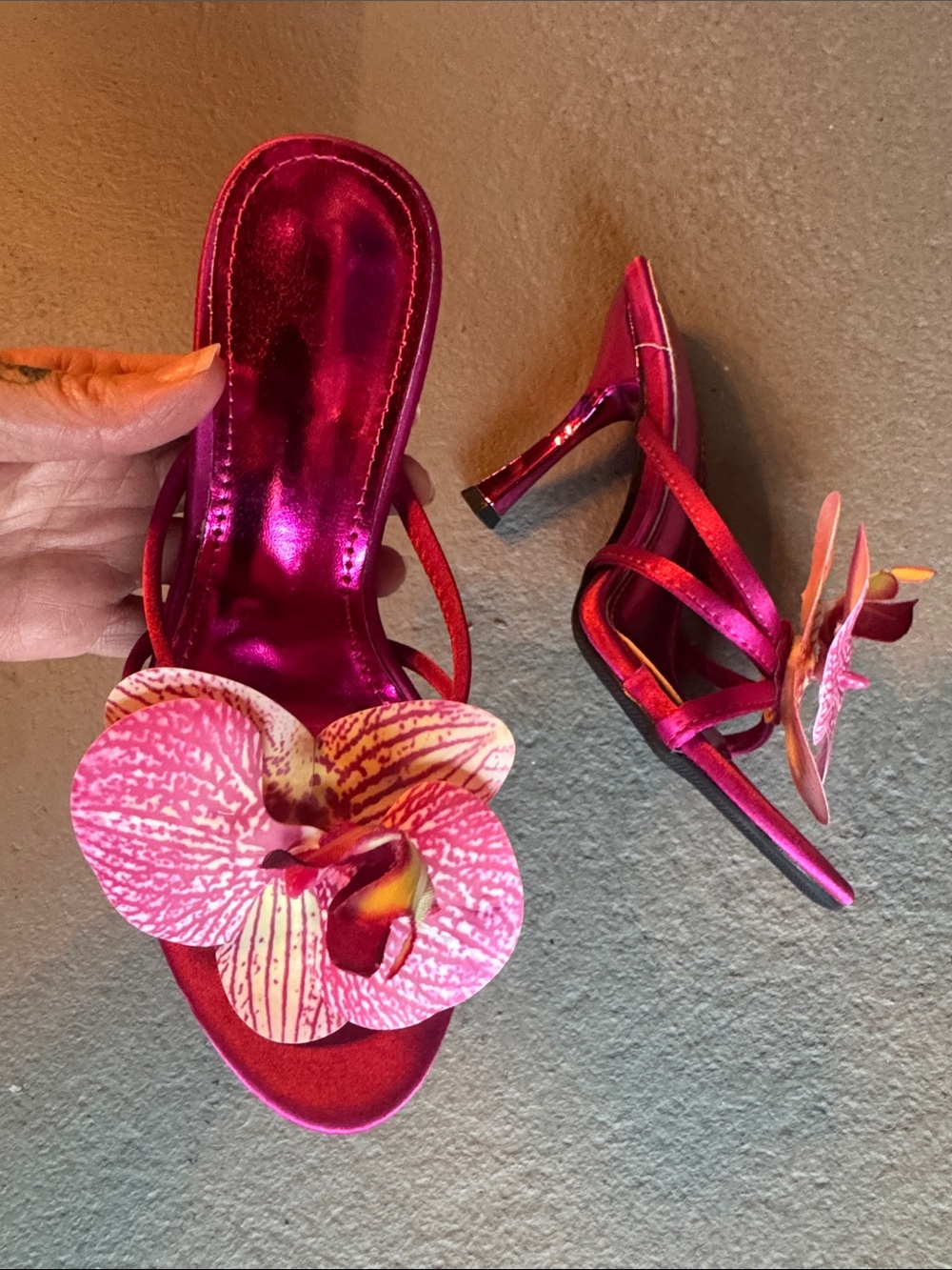 Women's Pink Floral Accent Heeled Sandals
